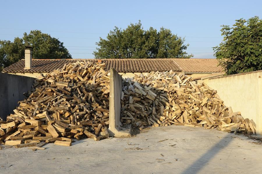 Séchage naturel du bois en extérieur